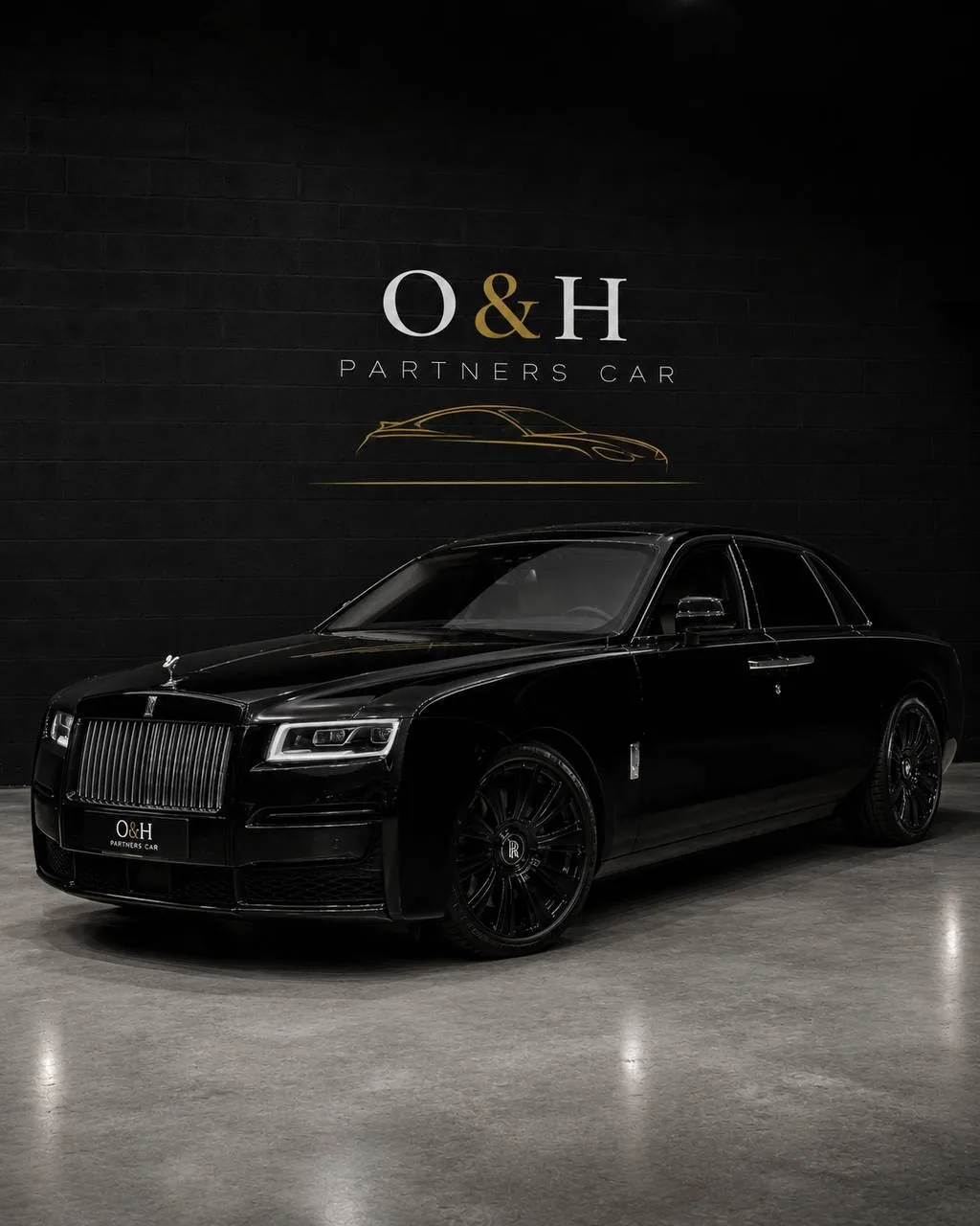 Rolls-Royce Ghost, model presented for French Riviera rental enquiries